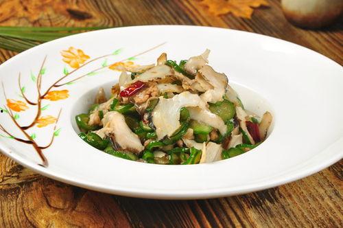 捞汁脆瓜螺片怎么吃视频,夏日清爽美食新体验
