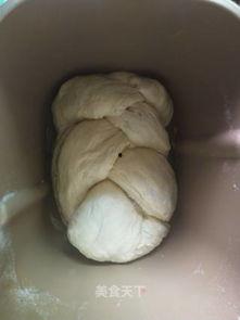 小花妞吃哈密瓜面包视频,萌态十足引网友爆笑