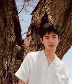 刘昊然吃瓜视频哔哩哔哩,哔哩哔哩上爆笑瞬间，网友直呼“太接地气”